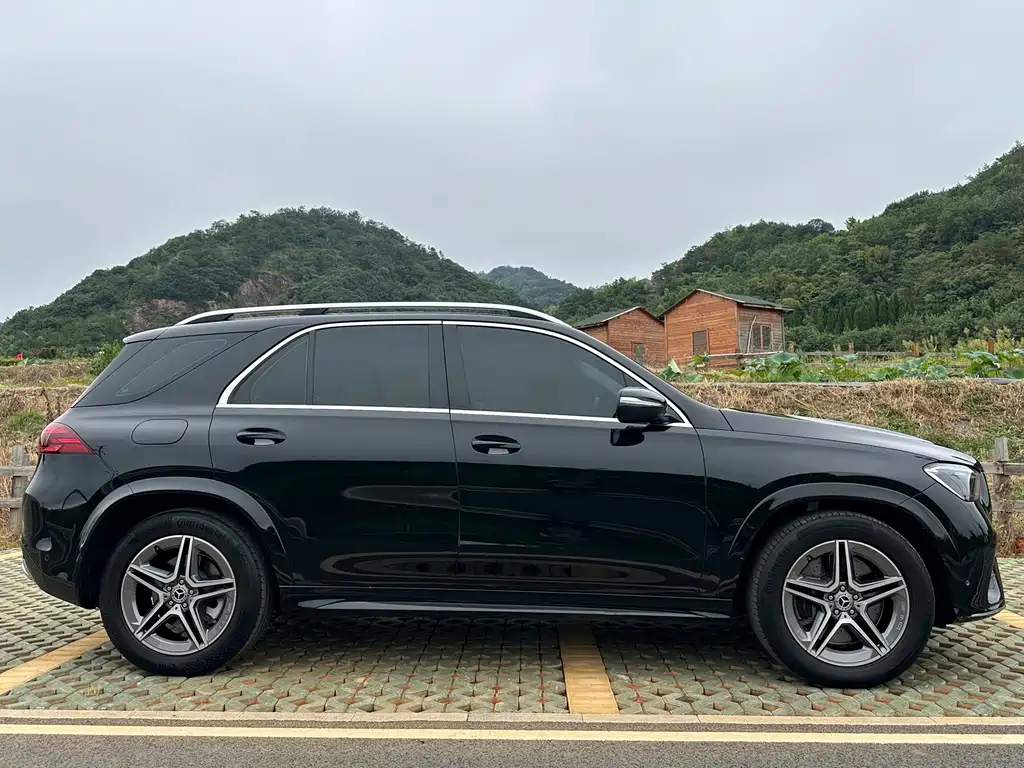 Mercedes-Benz GLE (Import) — миниатюра 4