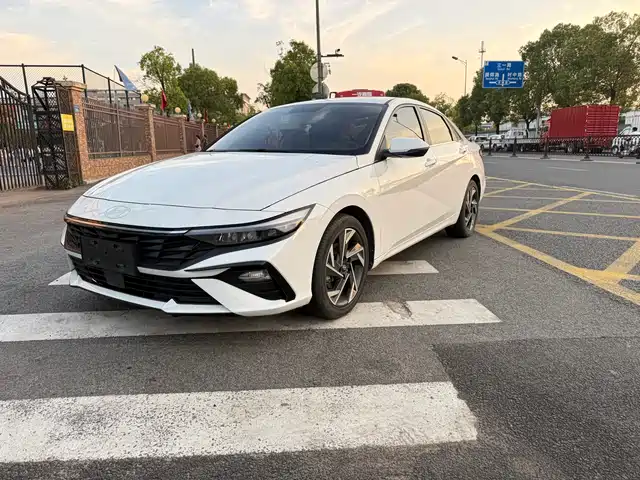 MODERN ELANTRA 2024