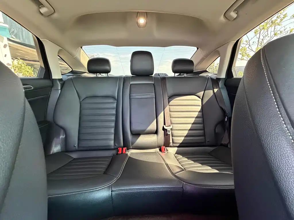 Ford Mondeo — миниатюра 14