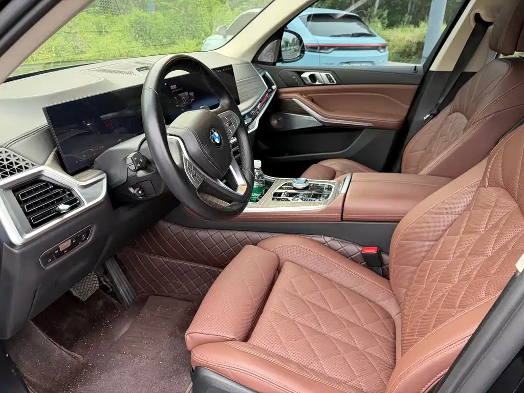 BMW X7 2023 xDrive40i Lead Luxury