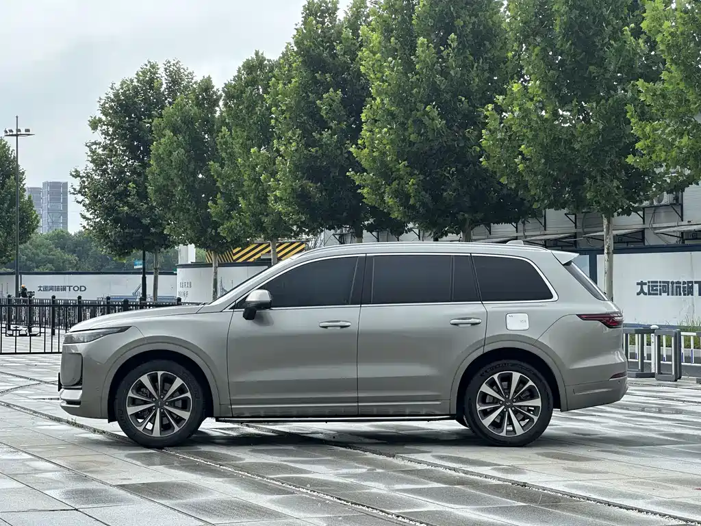 Li Auto ONE 2020 6 мест
