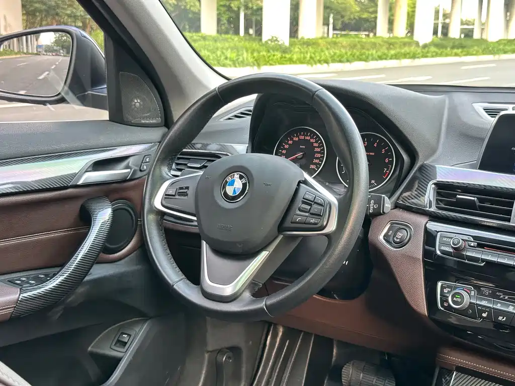 BMW X1 2018 xDrive20Li Premium