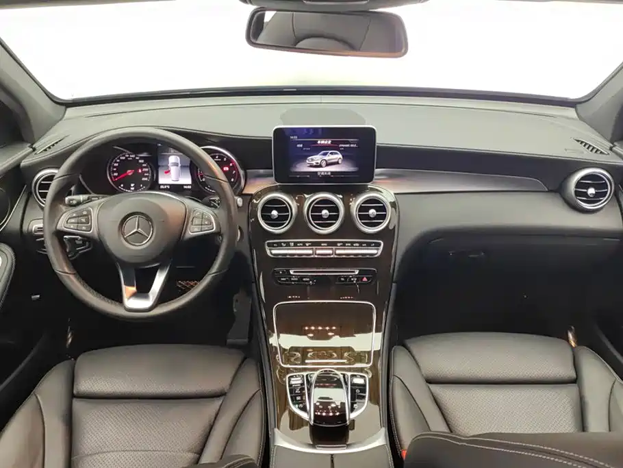 Mercedes-Benz GLC — миниатюра 12