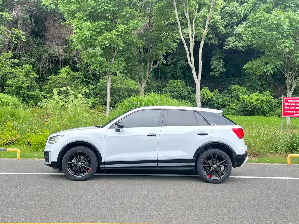 Audi Q2L 2021 35 TFSI