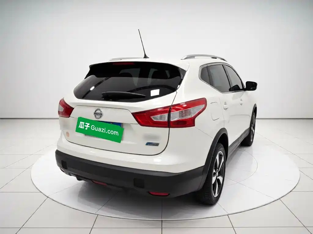 Nissan Qashqai — миниатюра 6