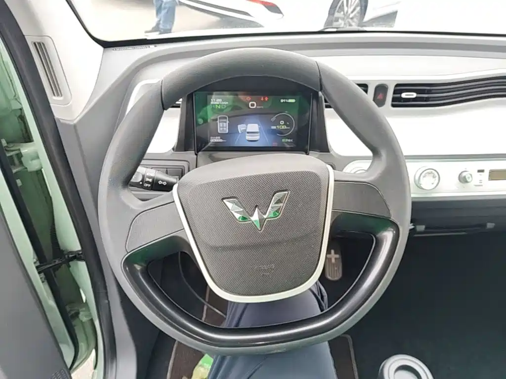 Wuling MINIEV — миниатюра 11