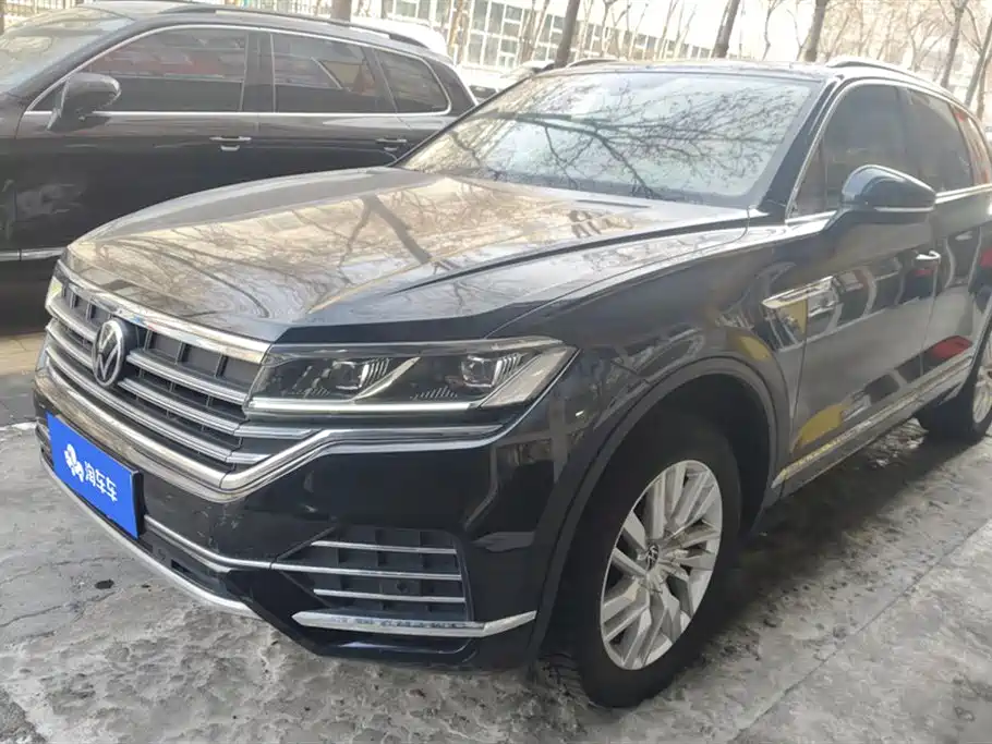 VOLKSWAGEN TOUAREG