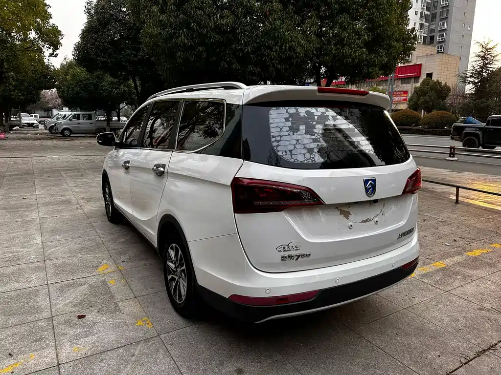 Baojun 730 1.5L Manual Fashion Type 7 seats China V, фото 7