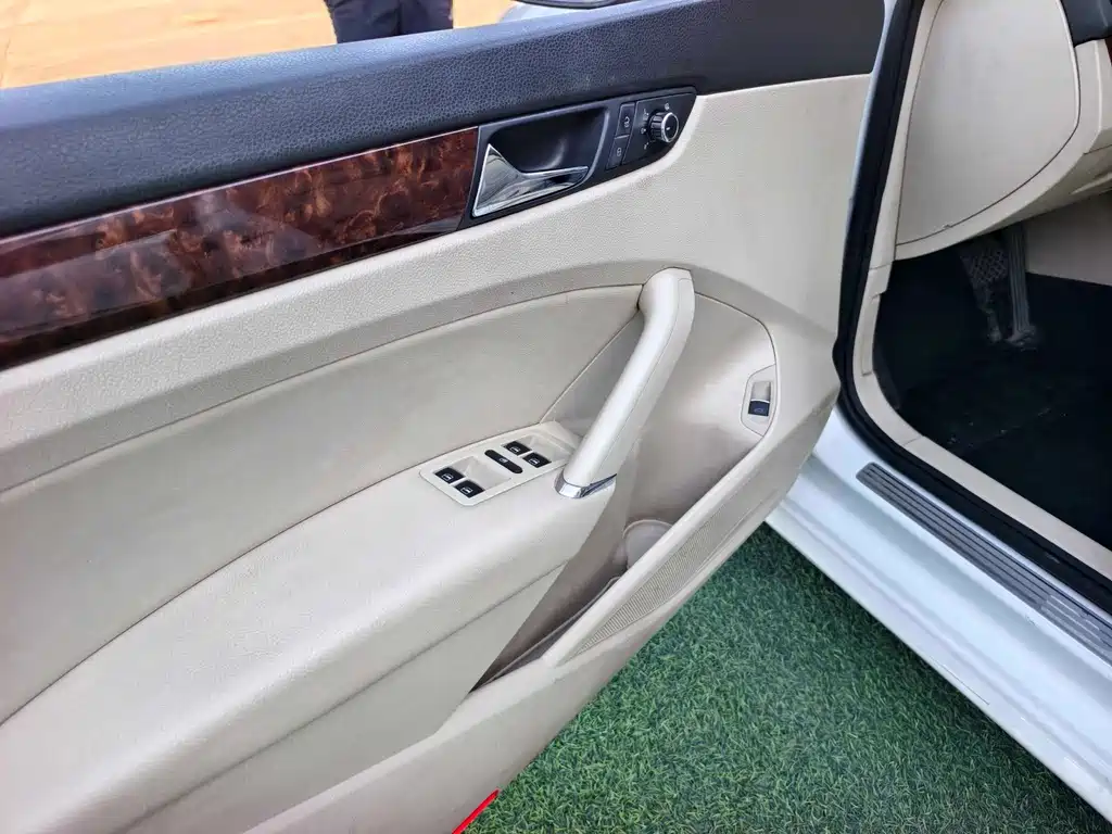 Volkswagen Passat 2013 1.8TSI DSG