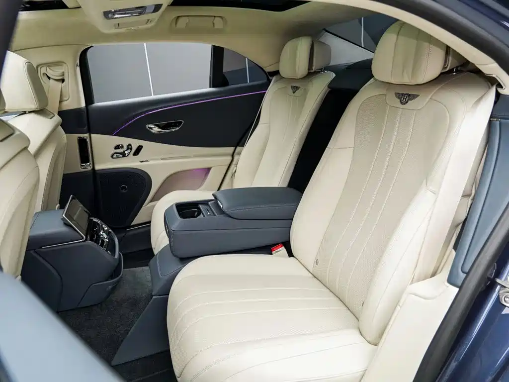 Bentley Flying Spur — миниатюра 11