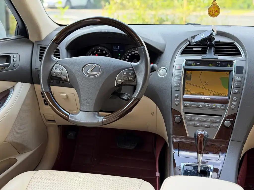 Lexus ES — миниатюра 5