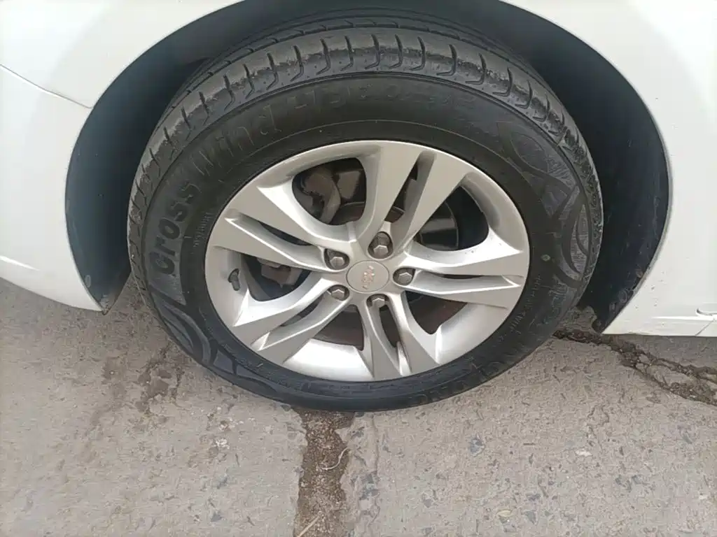 Chevrolet Cruze — миниатюра 23