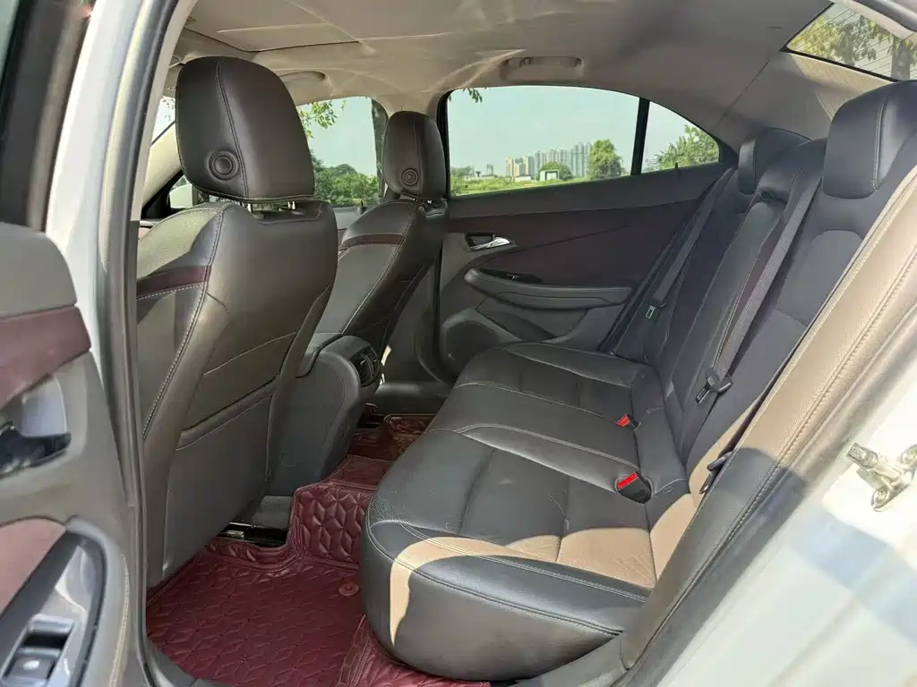 Chevrolet Malibu — миниатюра 5