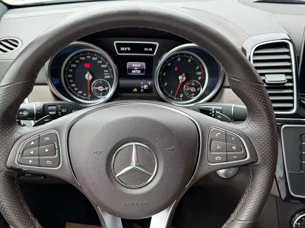 Mercedes-Benz GLE (Import) — миниатюра 9