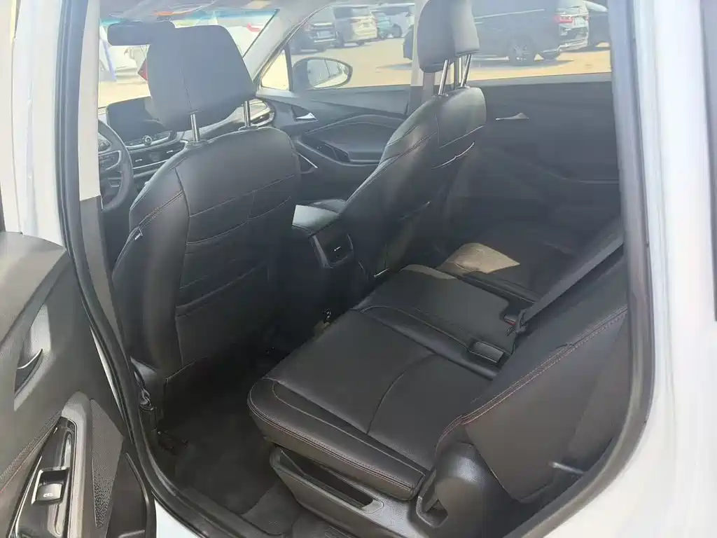 Chevrolet Volando — миниатюра 7