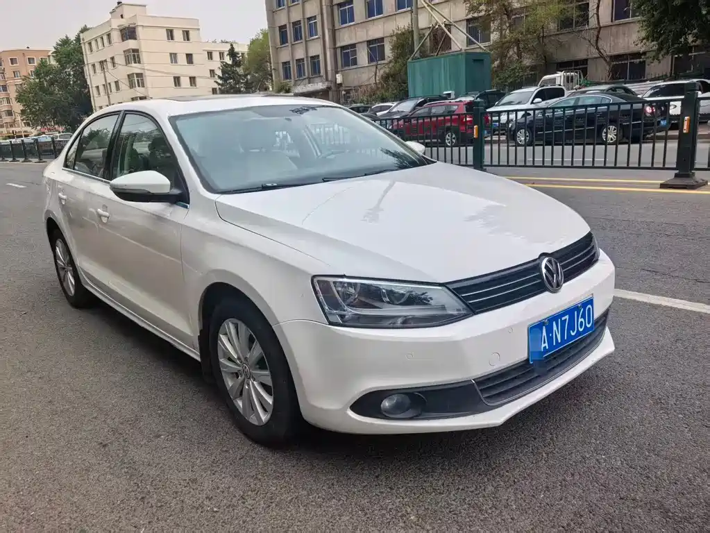 Volkswagen Sagitar 2014 1.4TSI AT Luxury