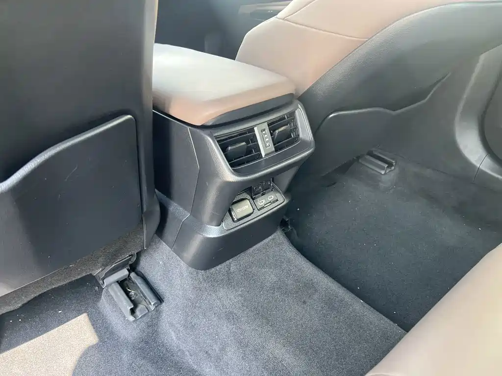 Lexus ES — миниатюра 6