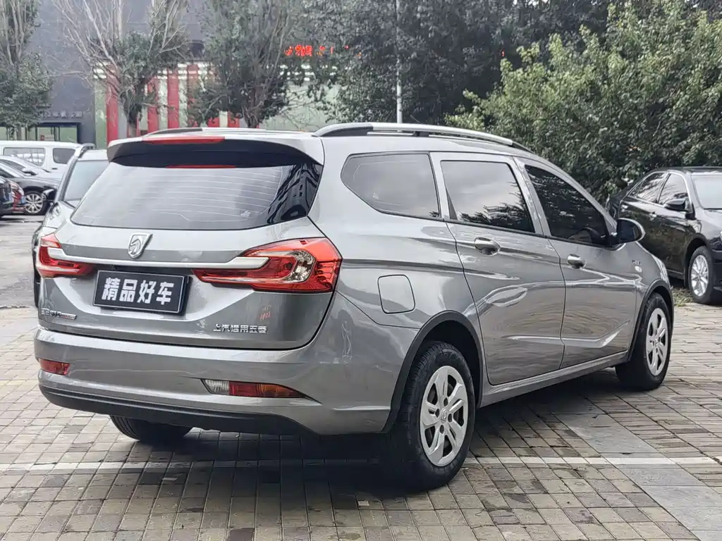 Baojun 310W — миниатюра 4