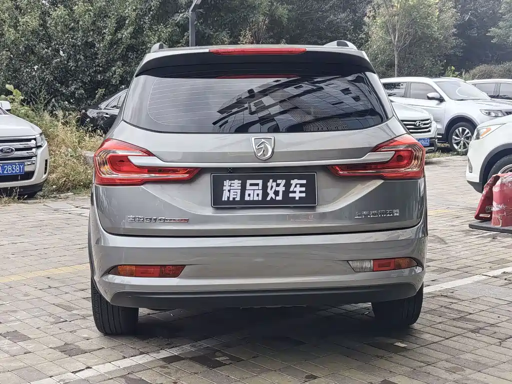 Baojun 310W — миниатюра 5