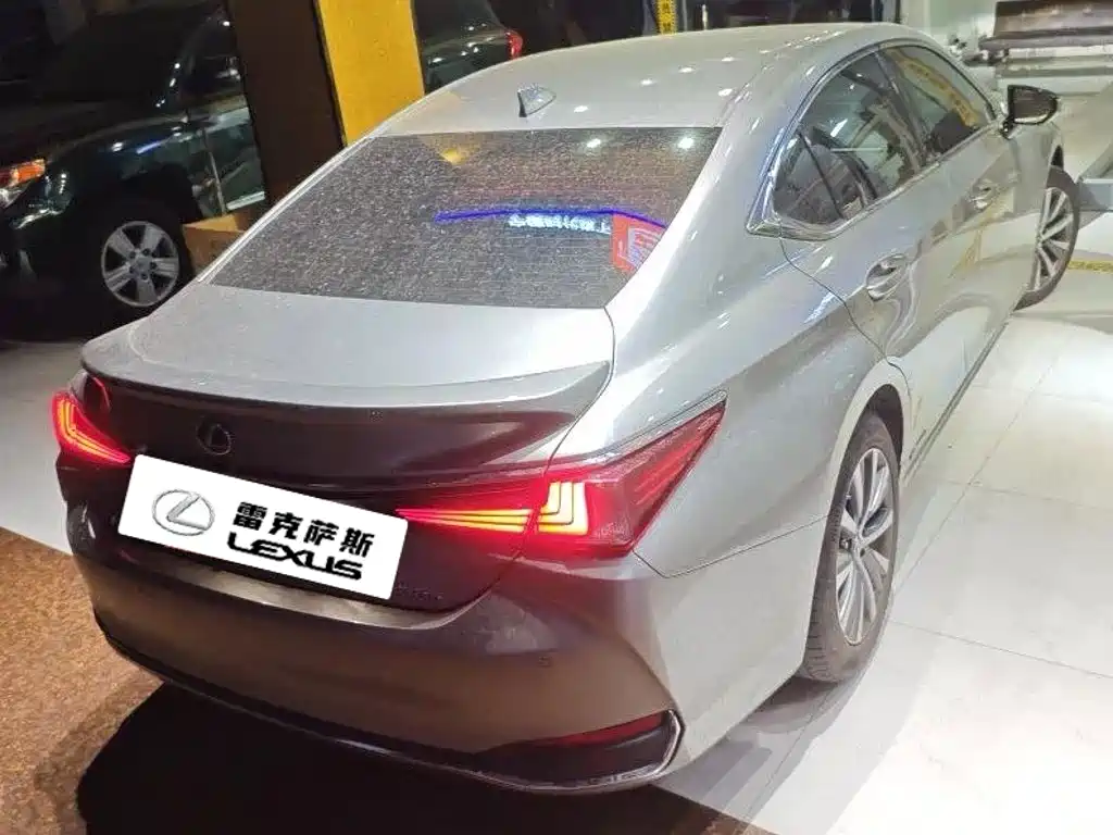 Lexus ES — миниатюра 3