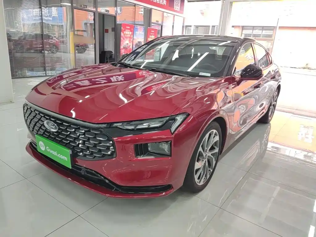 Ford Mondeo 2025 2.0T EcoBoost