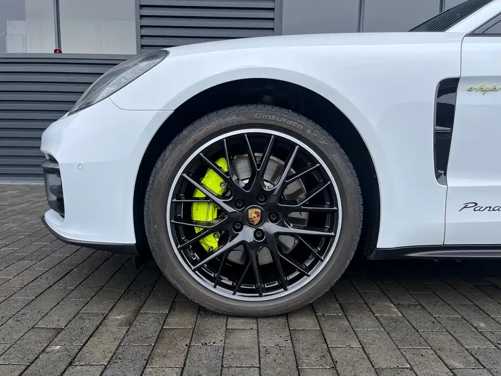 Porsche Panamera Hybrid — миниатюра 17