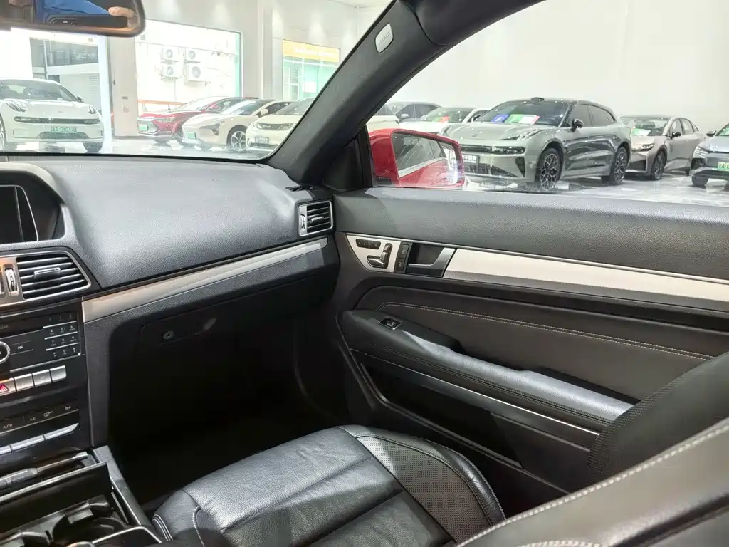 Mercedes-Benz E-Class (Import) — миниатюра 16