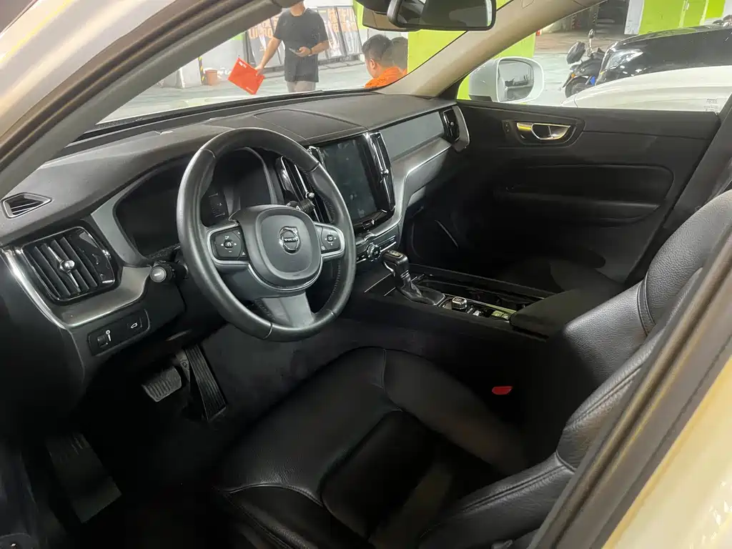 Volvo XC60 — миниатюра 4