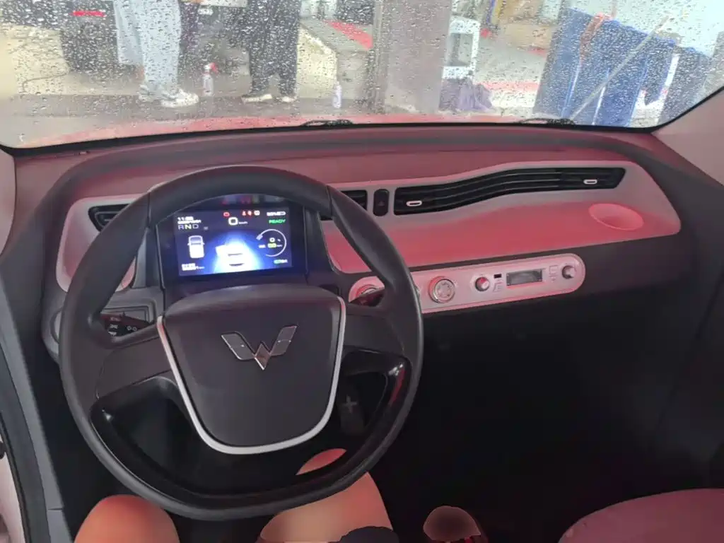 Wuling MINIEV — миниатюра 10