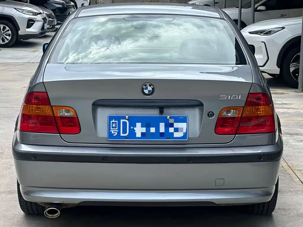 BMW 3 Series 3 2004 318i