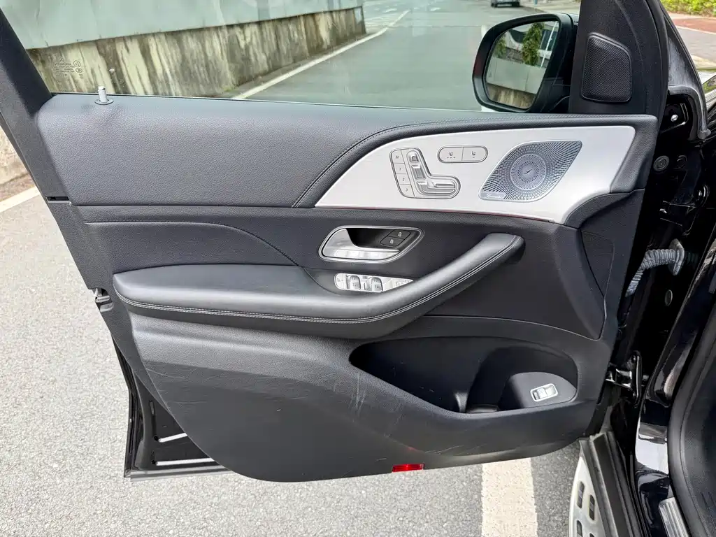 Mercedes-Benz GLE AMG — миниатюра 13
