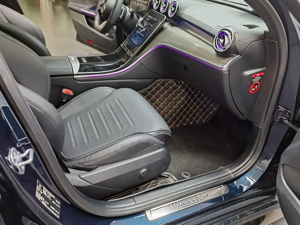 Mercedes-Benz C-Class — миниатюра 16