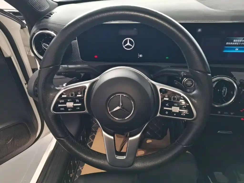 Mercedes-Benz A-Class — миниатюра 11