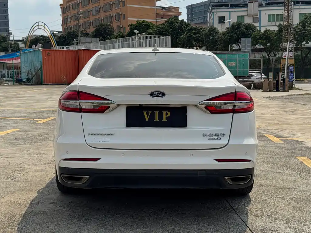 Ford Mondeo — миниатюра 15