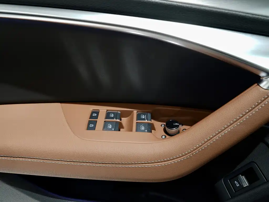 Audi A7L — миниатюра 6
