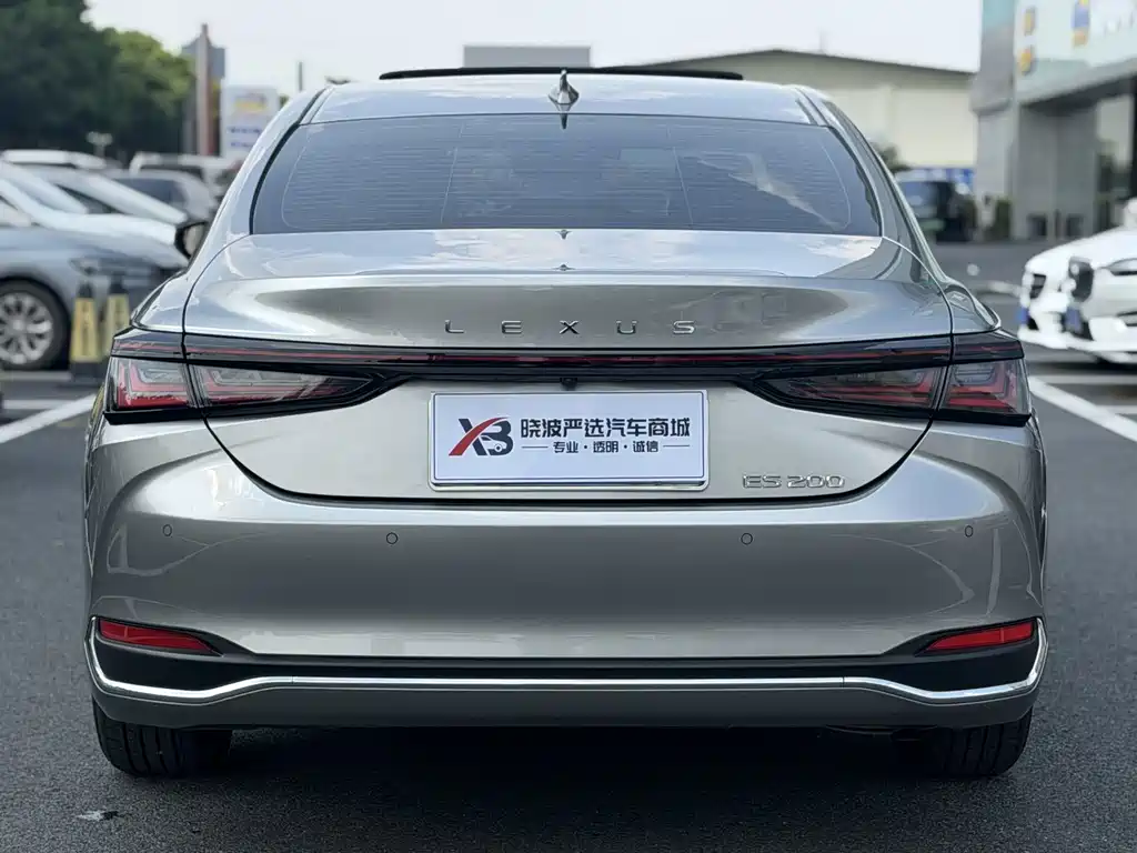 Lexus ES — миниатюра 2