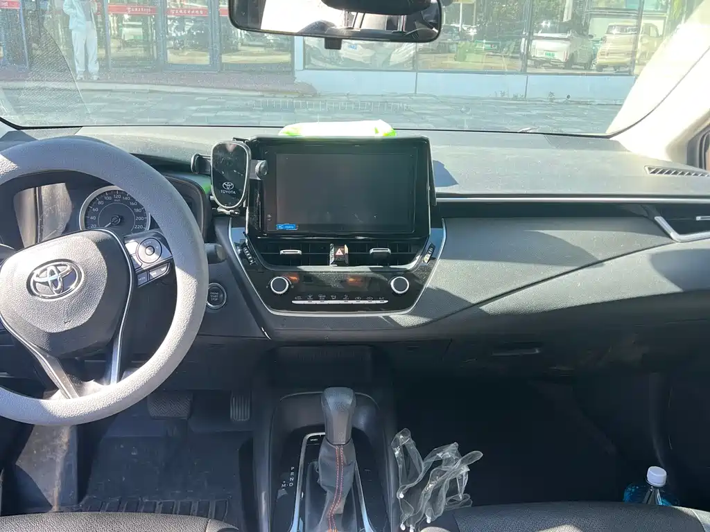 Toyota Corolla — миниатюра 8