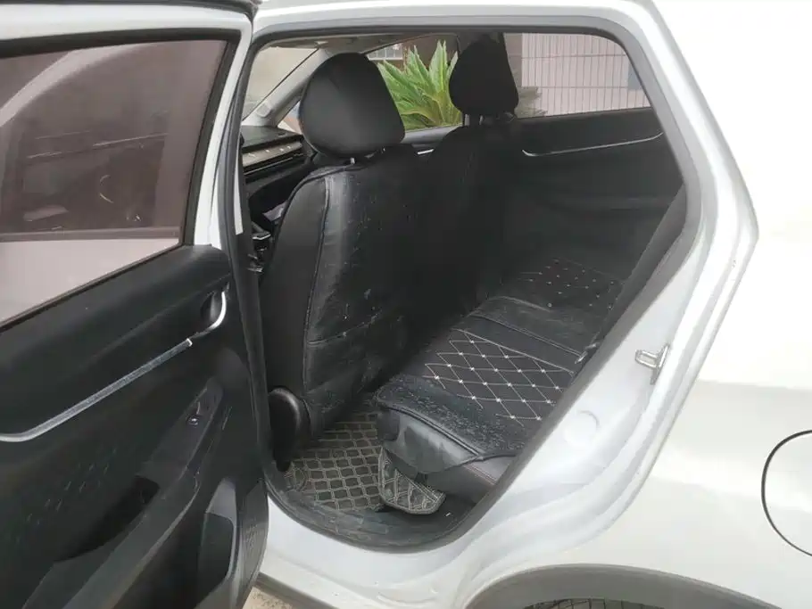 Geely Vision X3 — миниатюра 11