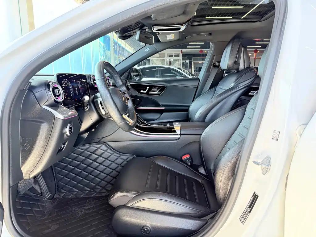 Mercedes-Benz C-Class — миниатюра 13