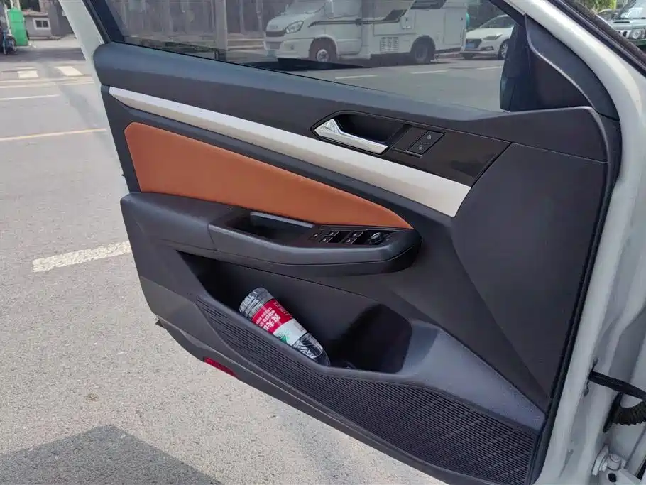 Volkswagen Bora 2023 280TSI DSG