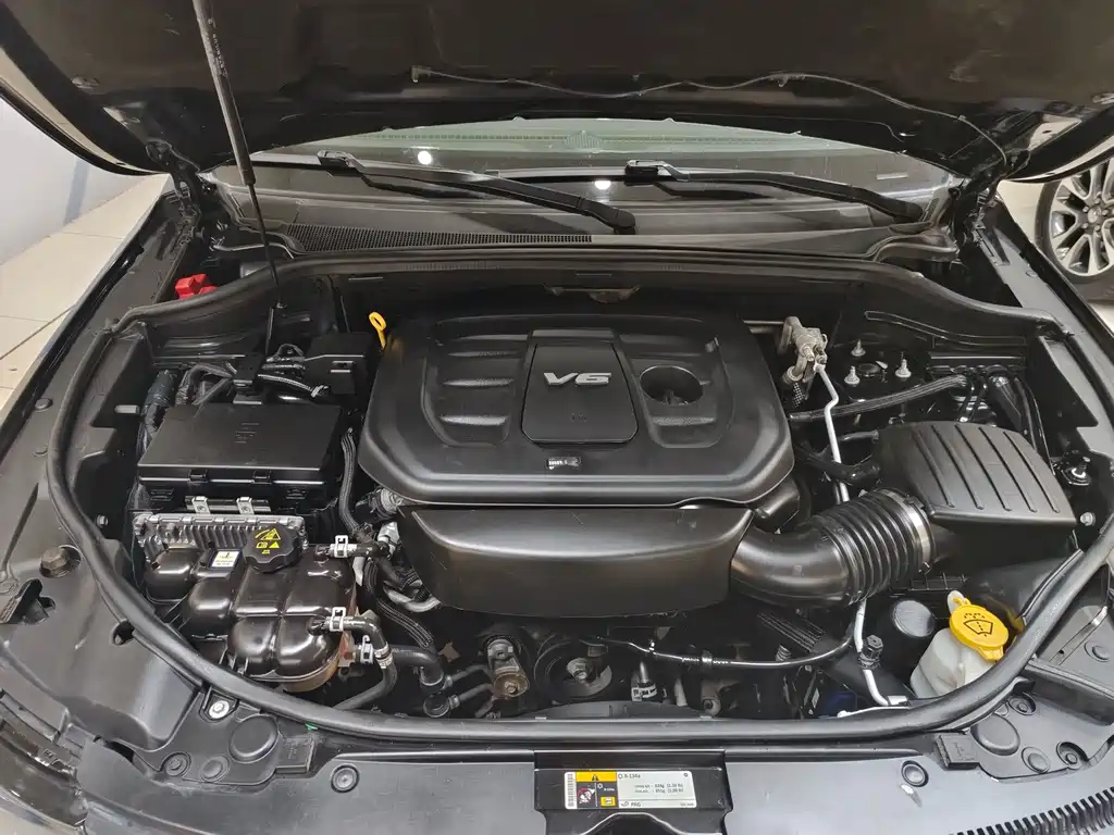 Jeep Grand Cherokee (Import) — миниатюра 19