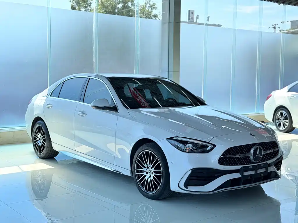 Mercedes-Benz C-Class — миниатюра 3