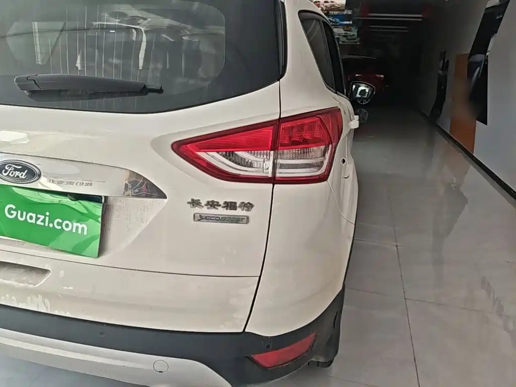 Ford Kuga — миниатюра 8