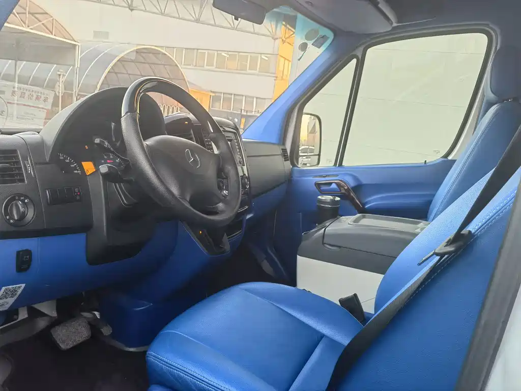 Mercedes-Benz Sprinter 2015 3.5L AT