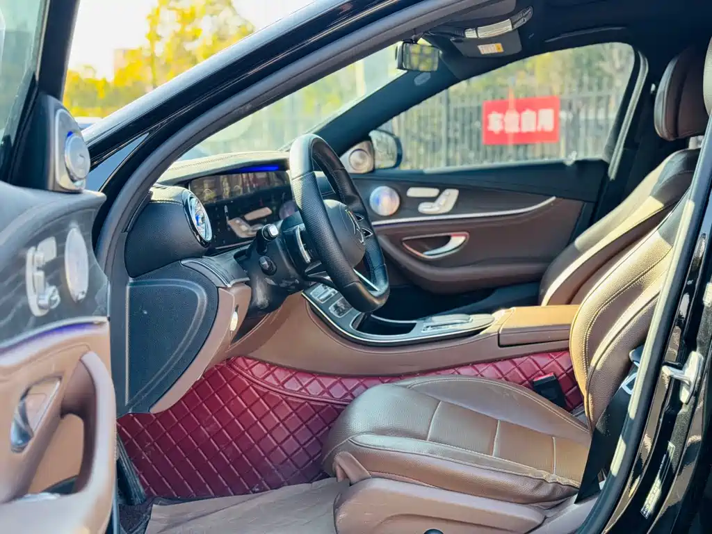 MERCEDES-BENZ E CLASS