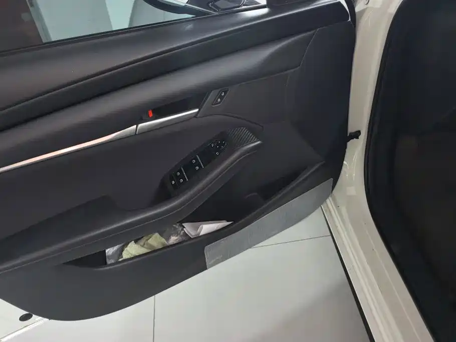 Mazda 3 Axela — миниатюра 7