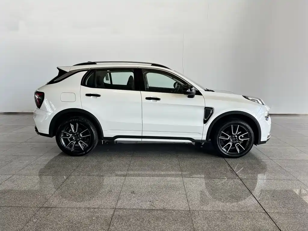 Lynk & Co 01 — миниатюра 3