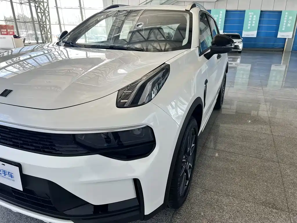 Lynk & Co 01 — миниатюра 24