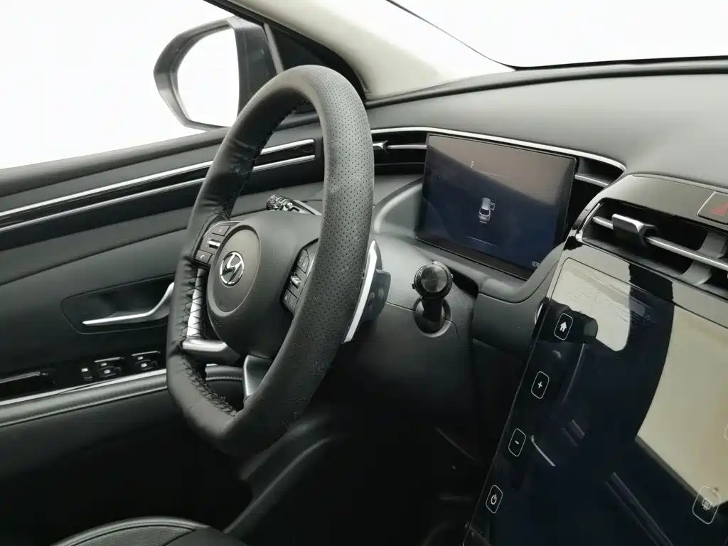 Hyundai Tucson — миниатюра 24