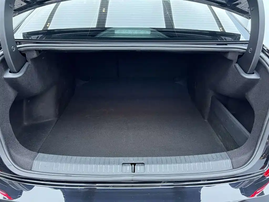 Volkswagen Passat 2026 380TSI